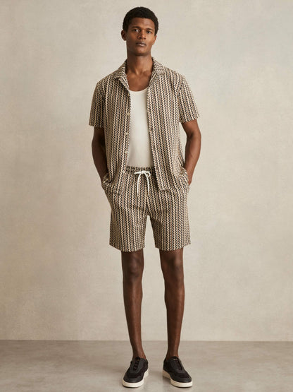 Zig-Zag Knit Cuban-Collar Shirt in Tobacco Brown Men | Reiss