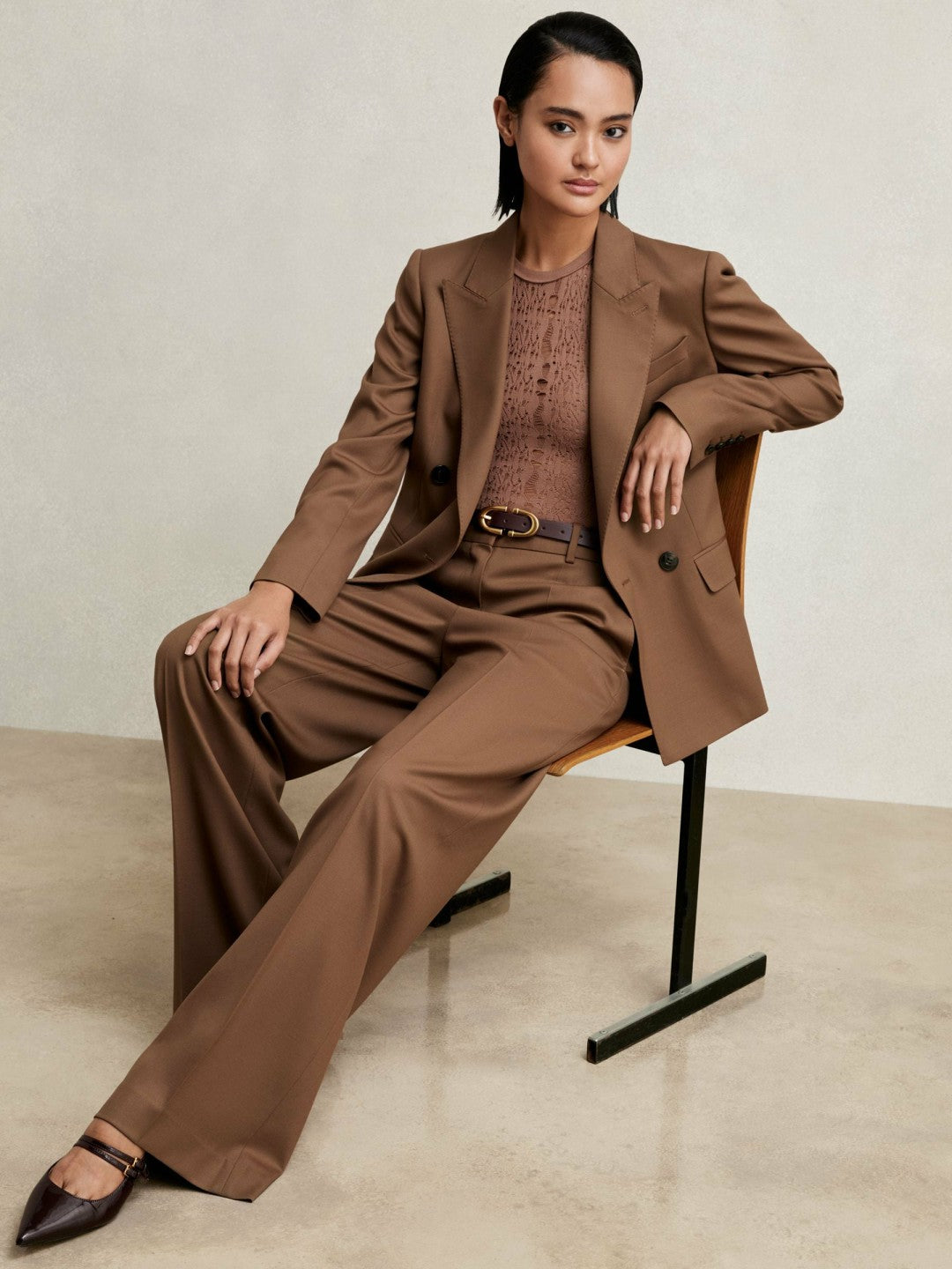 Wool-Blend Wide-Leg Suit Trousers in Tan Women | Reiss
