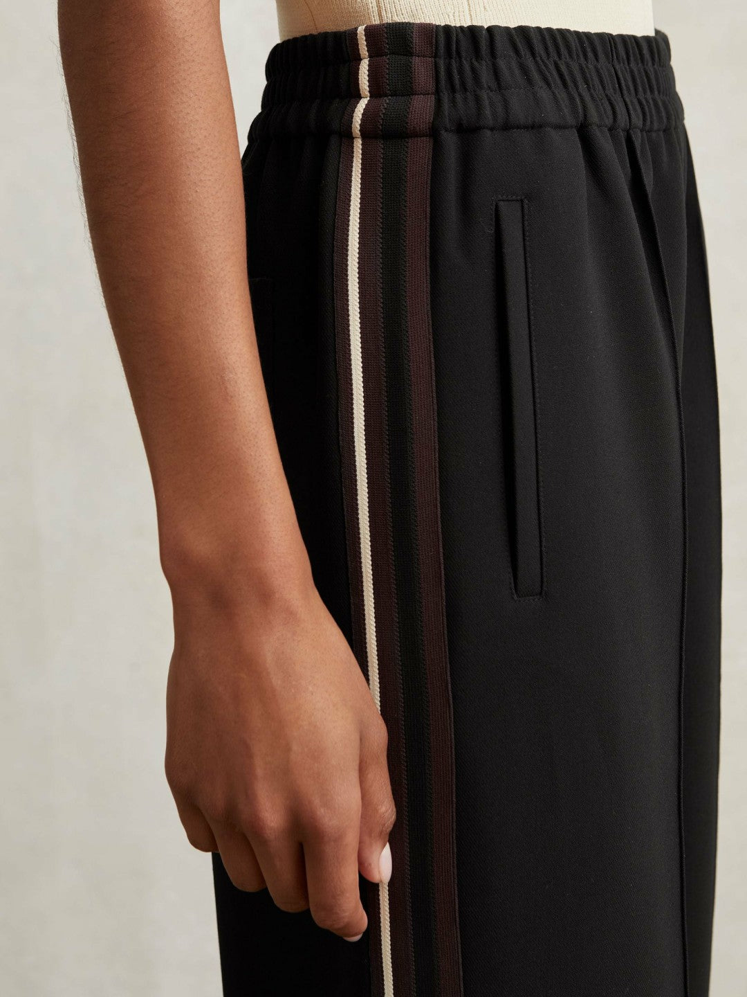 Petite Side-Stripe Wide-Leg Trousers in Black Women | Reiss