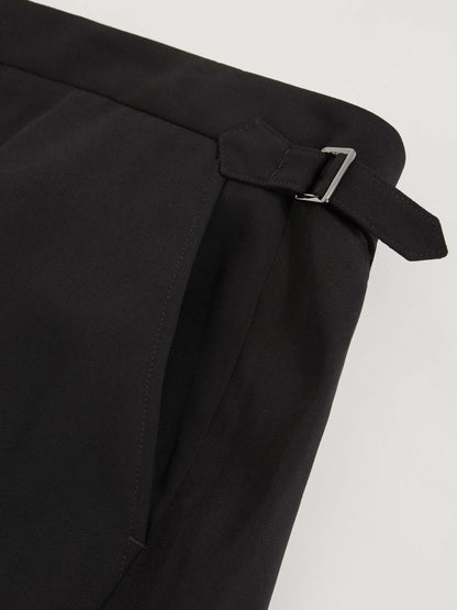 Side-Adjuster Tailored Shorts in Black Men | Reiss