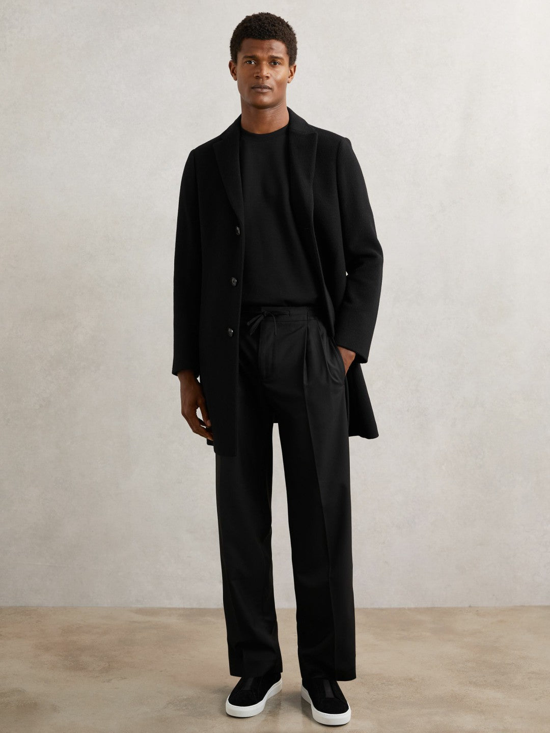 Relaxed-Fit Twill Drawstring Trousers in Black Men | Reiss