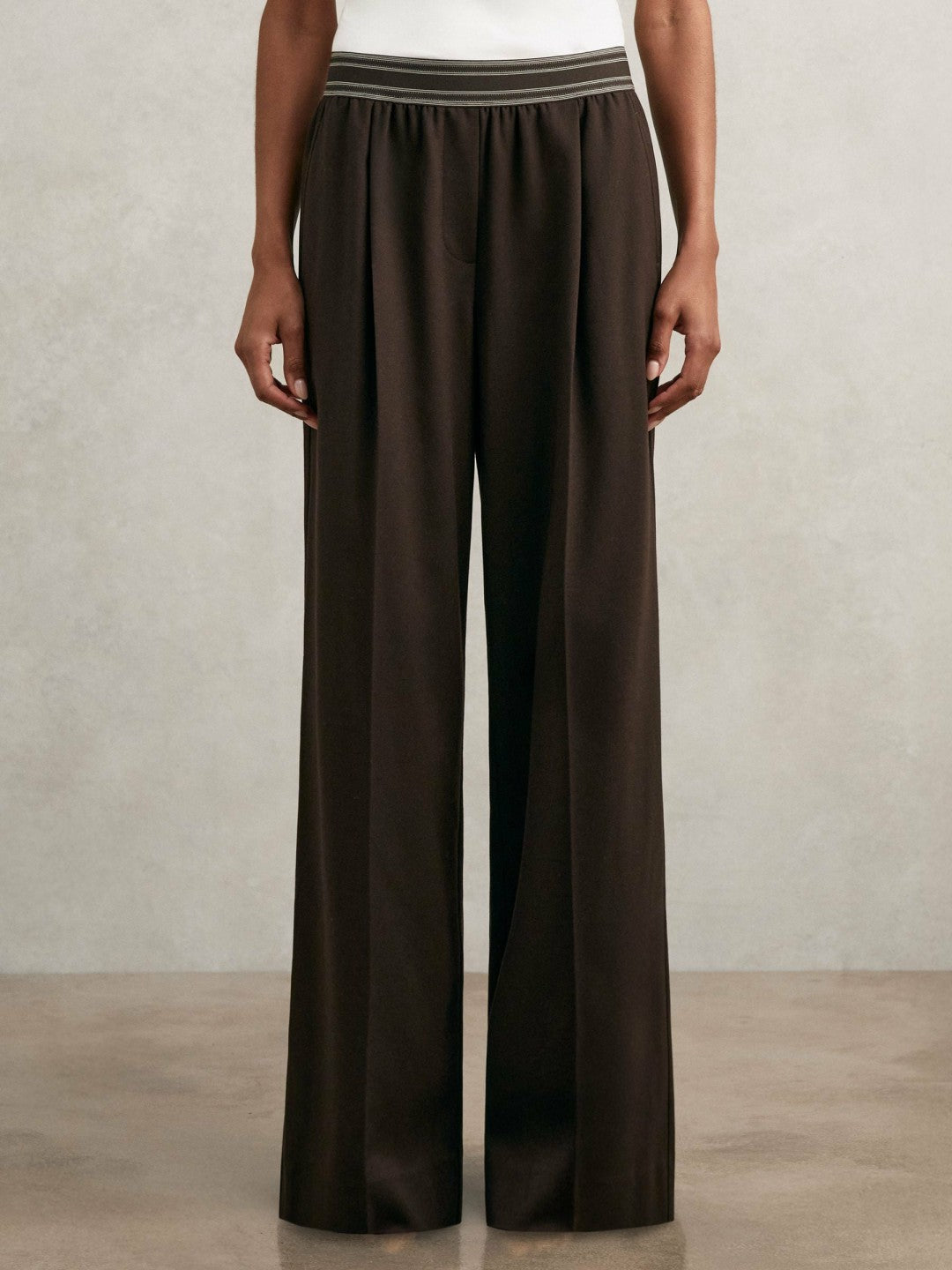 Petite Wide-Leg Contrast-Waistband Trousers in Chocolate Brown Women | Reiss