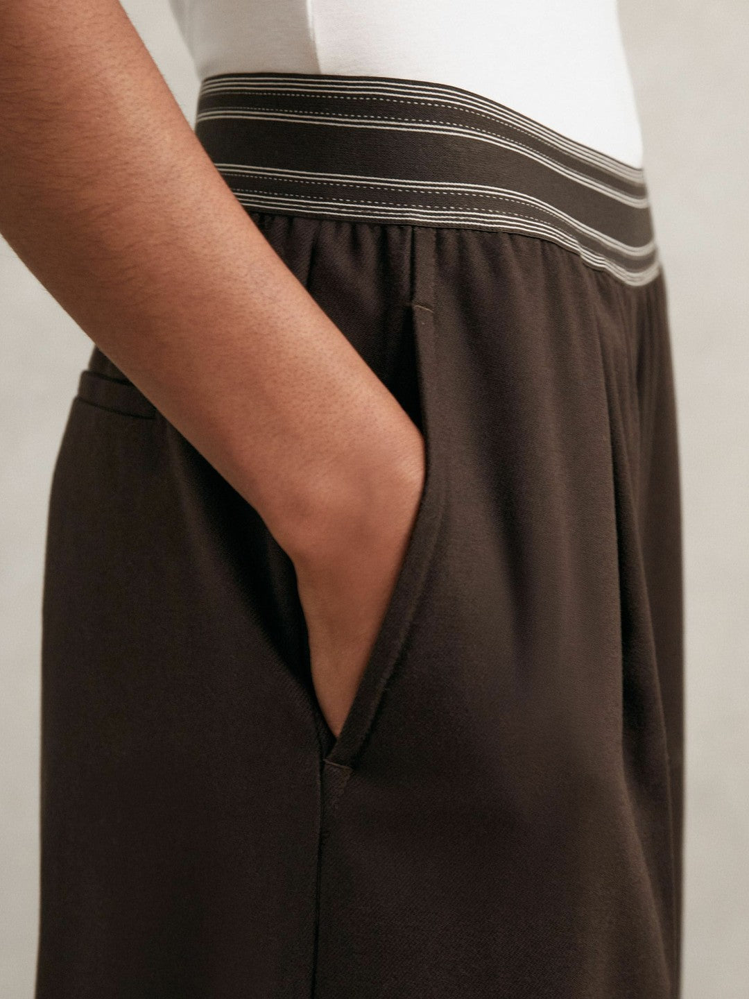 Petite Wide-Leg Contrast-Waistband Trousers in Chocolate Brown Women | Reiss