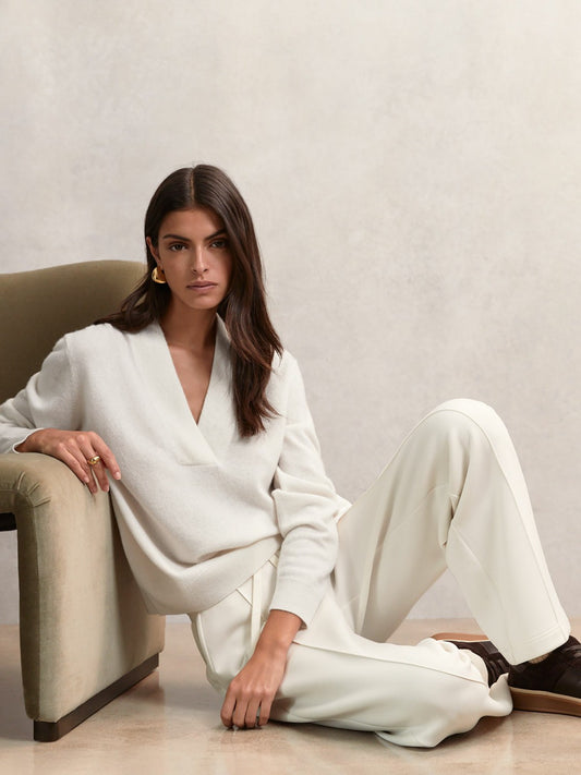 Cashmere V-Neck Jumper in Cream Women | Reiss