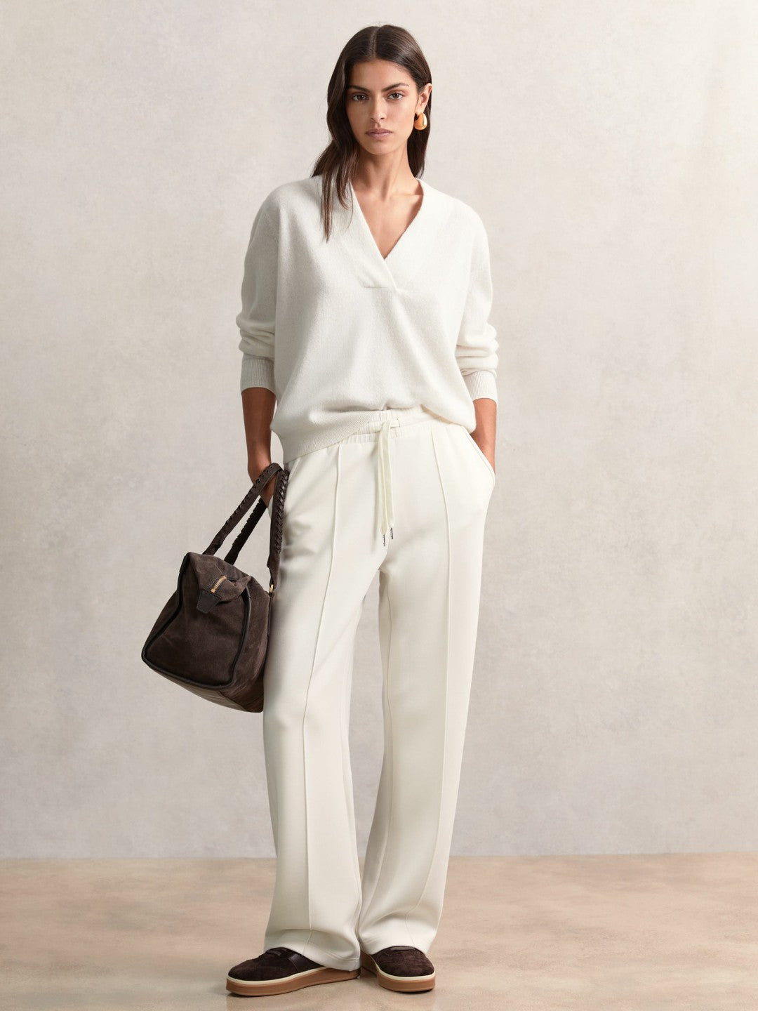 Cashmere V-Neck Jumper in Cream Women | Reiss