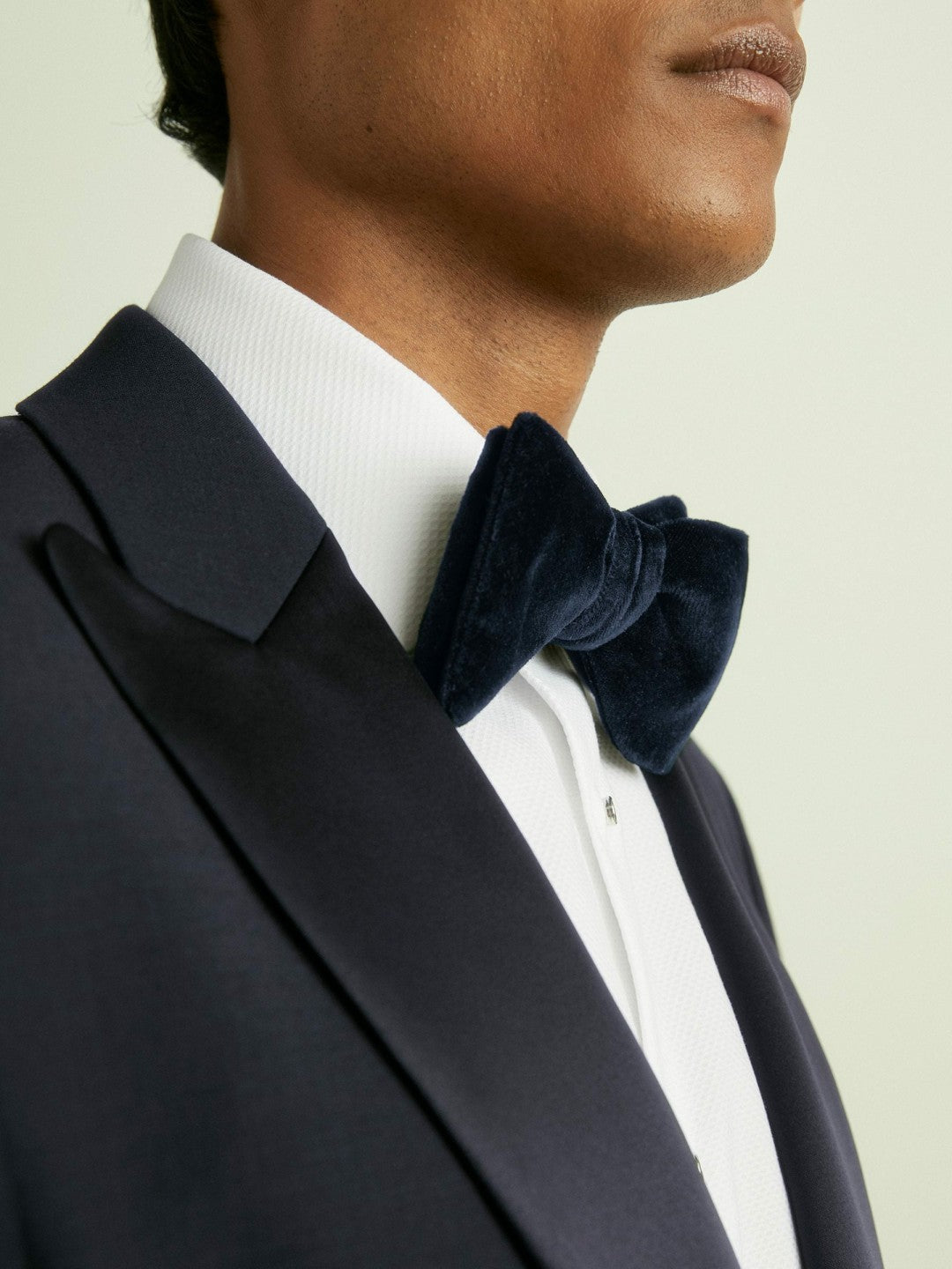 Velvet Bow Tie in Navy Men | Reiss