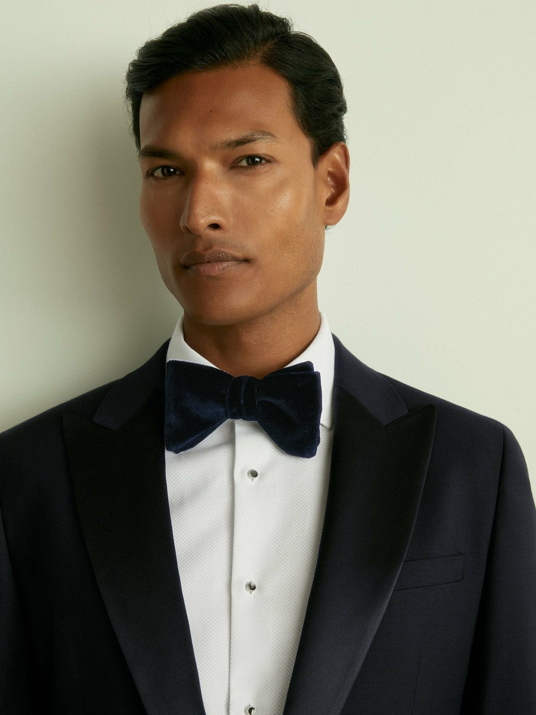 Velvet Bow Tie in Navy Men | Reiss