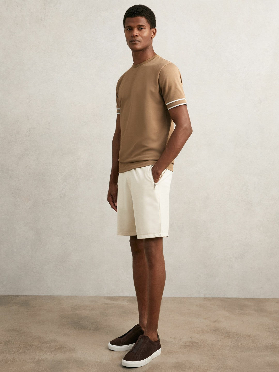 Textured Crew-Neck Tipped T-Shirt in Camel Brown Men | Reiss