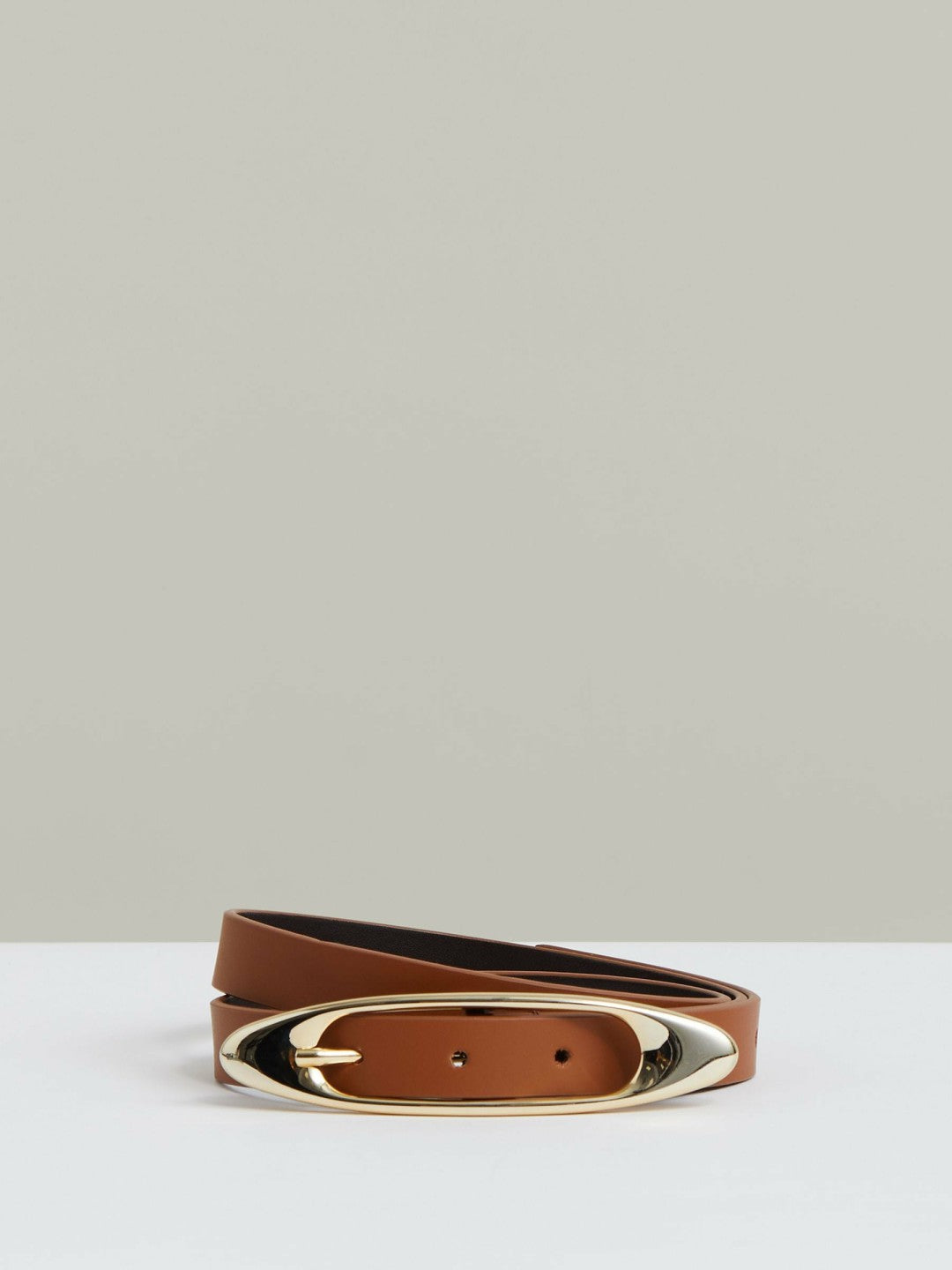 Leather Oval-Buckle Belt in Tan Women | Reiss