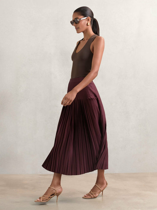 Pleated Midi Skirt in Burgundy Women | Reiss
