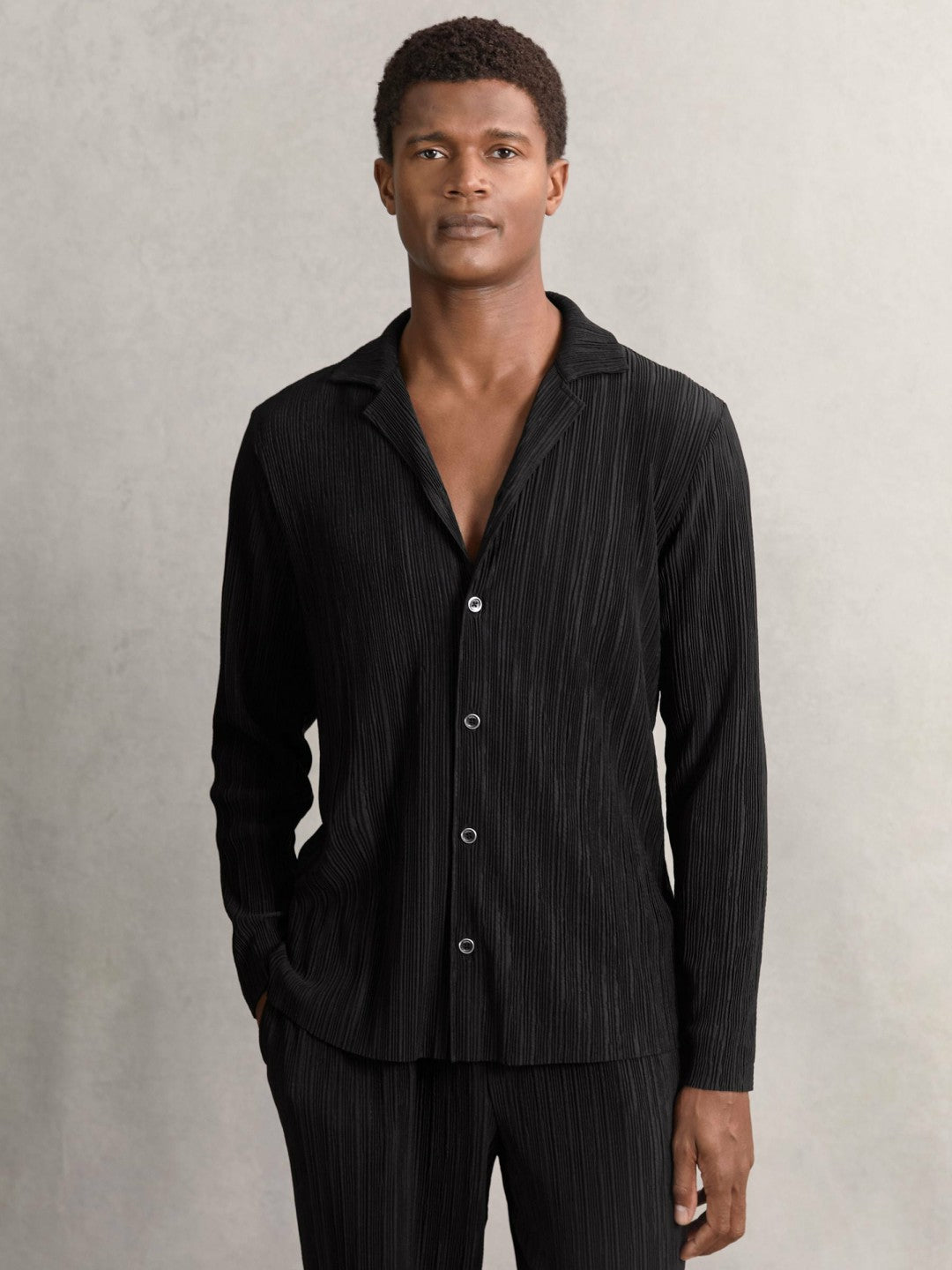 Plissé Cuban-Collar Long-Sleeve Shirt in Black Men | Reiss