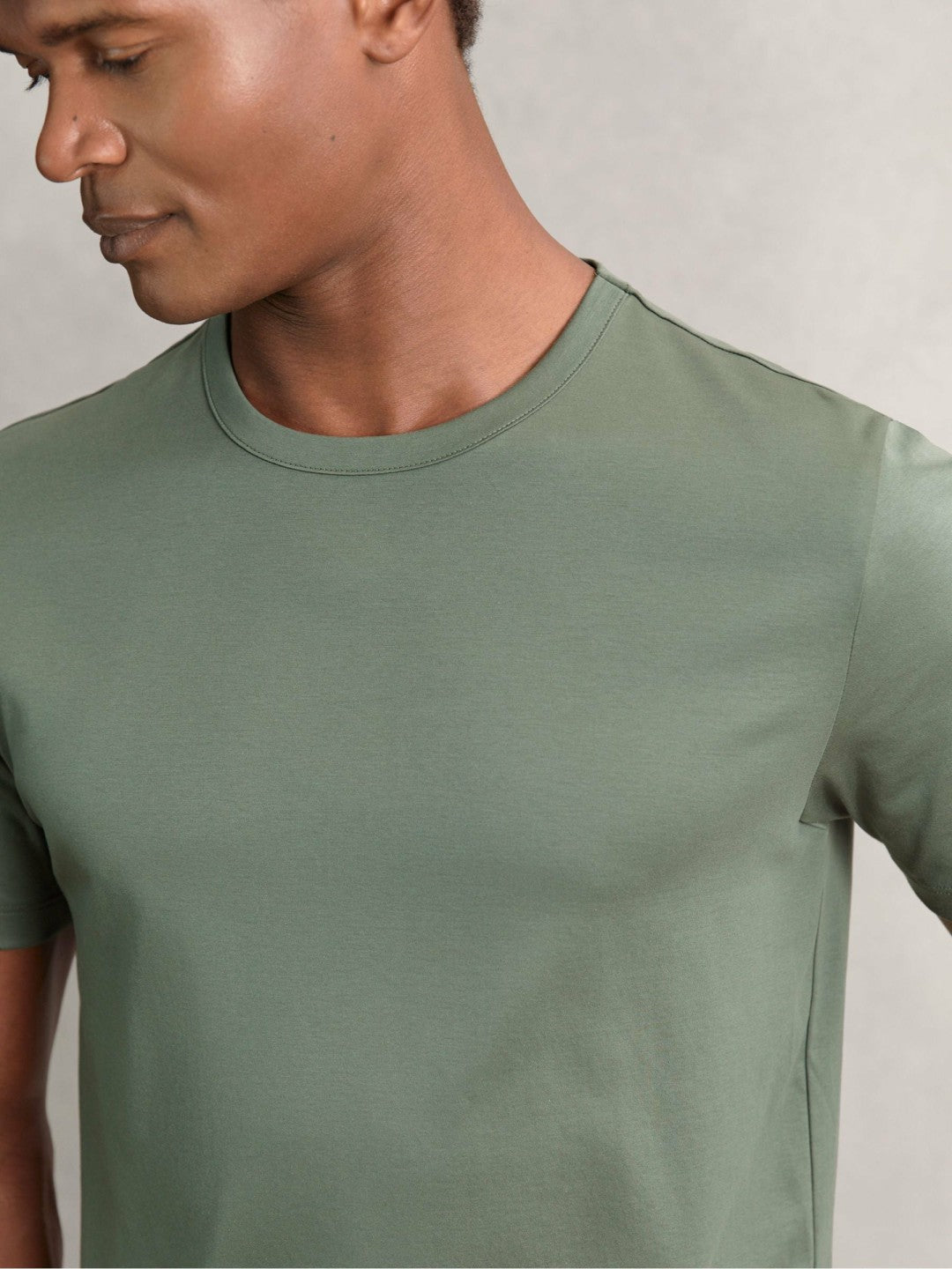 Airwater-Cotton Crew-Neck T-Shirt in Kale Green Men | Reiss