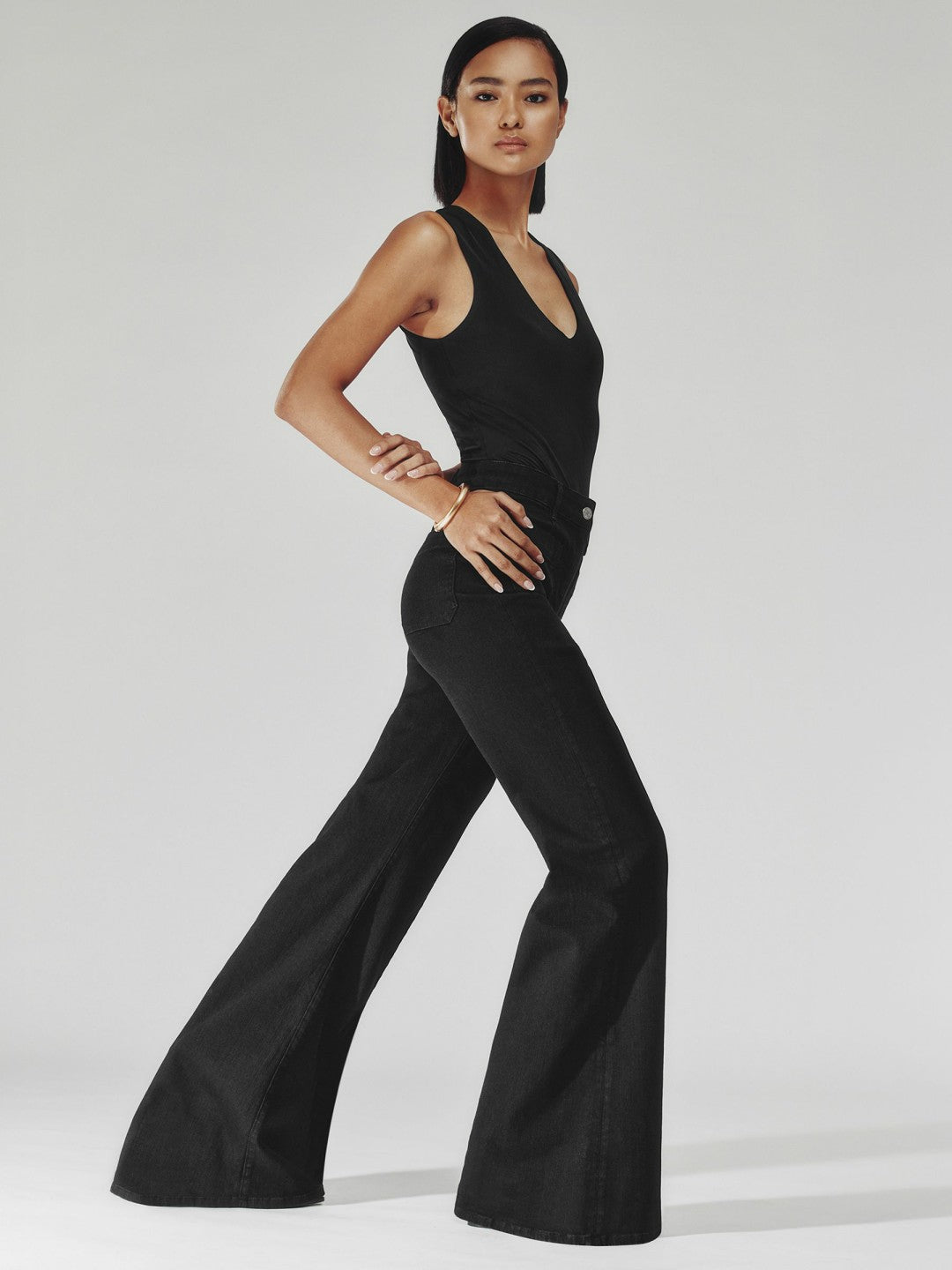 Petite Patch-Pocket Flared Jeans in Black Women | Reiss