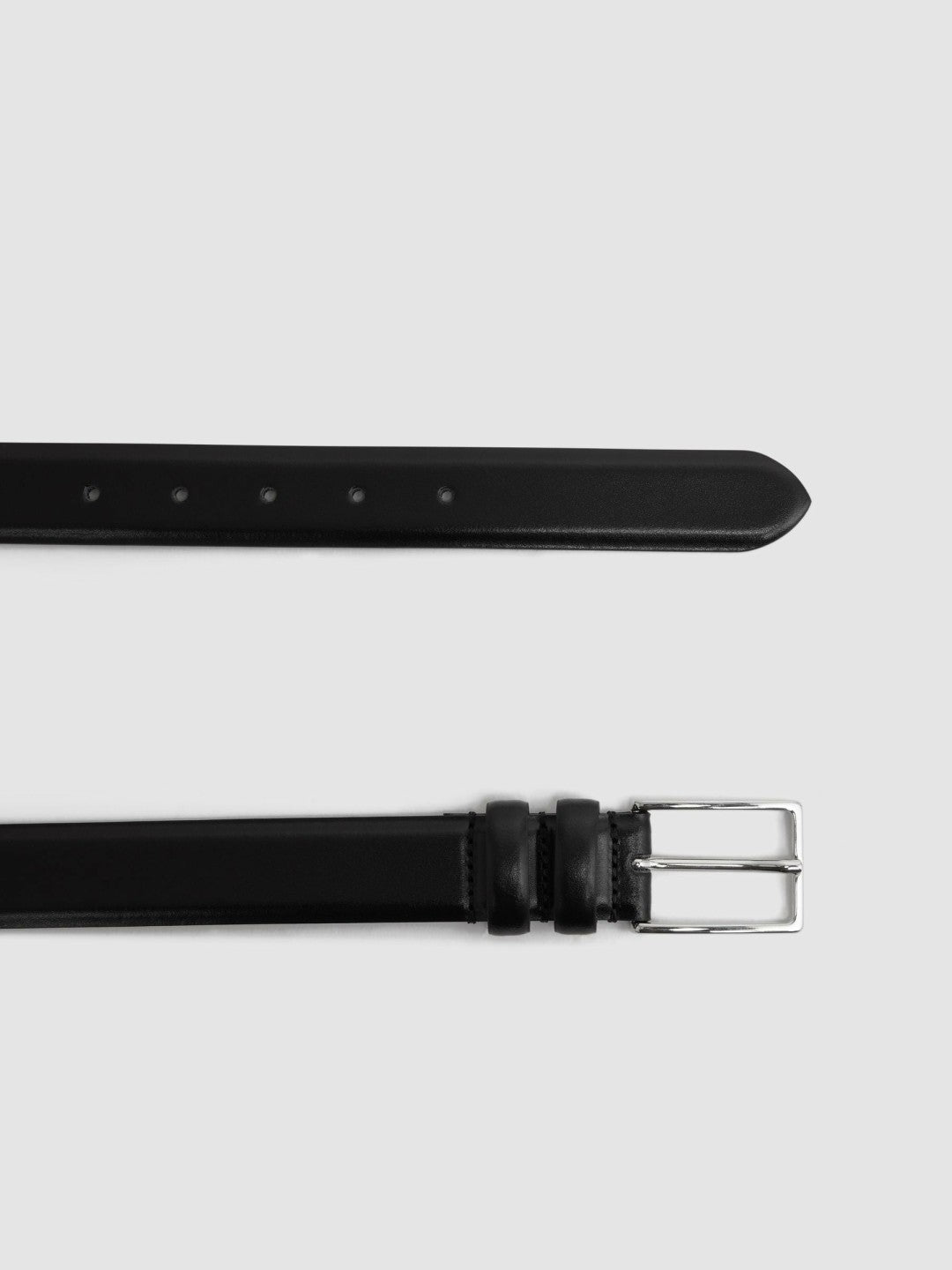 Smooth Leather Belt in Black Men | Reiss