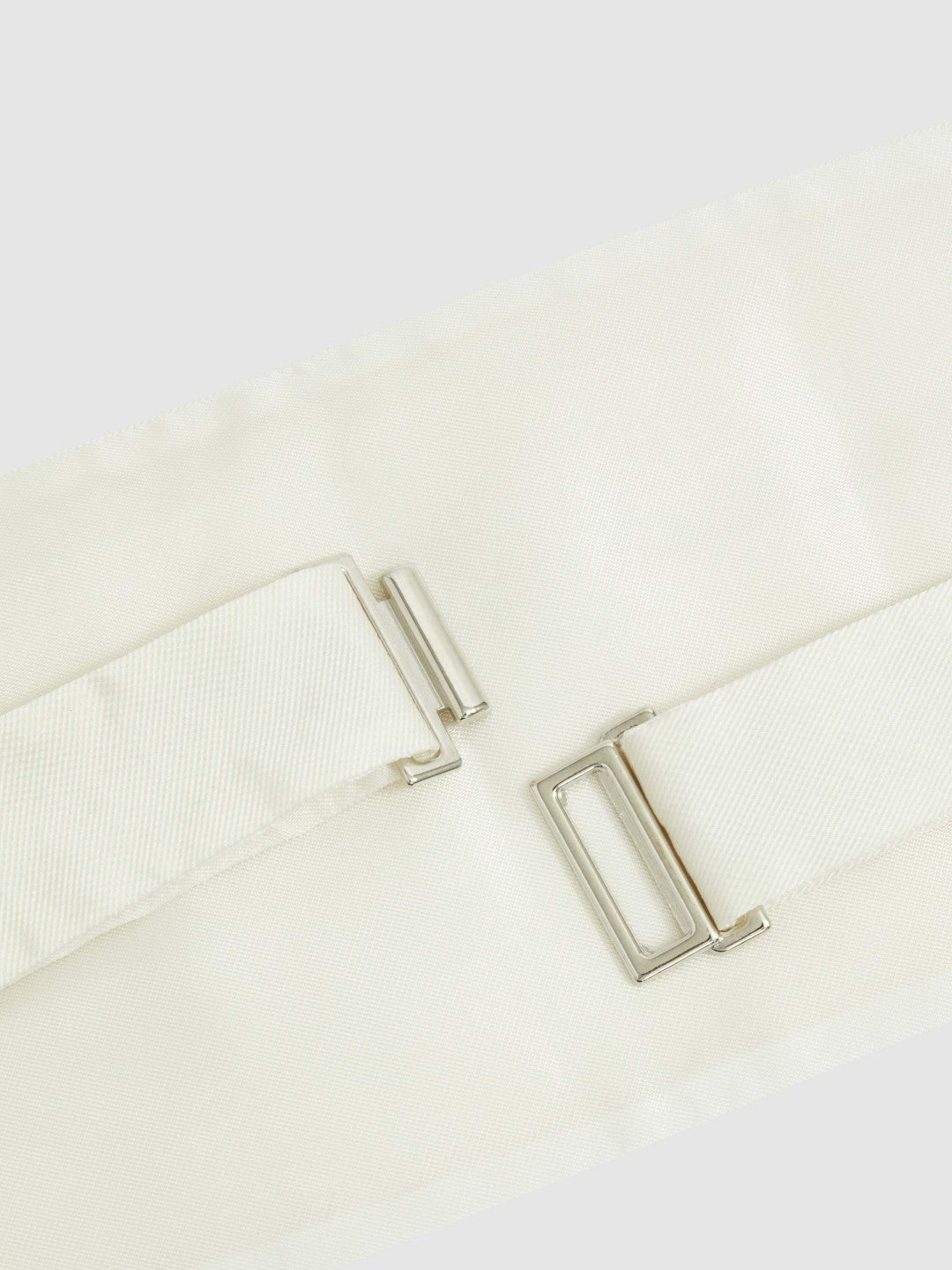 Silk Cummerbund in Ivory Men | Reiss