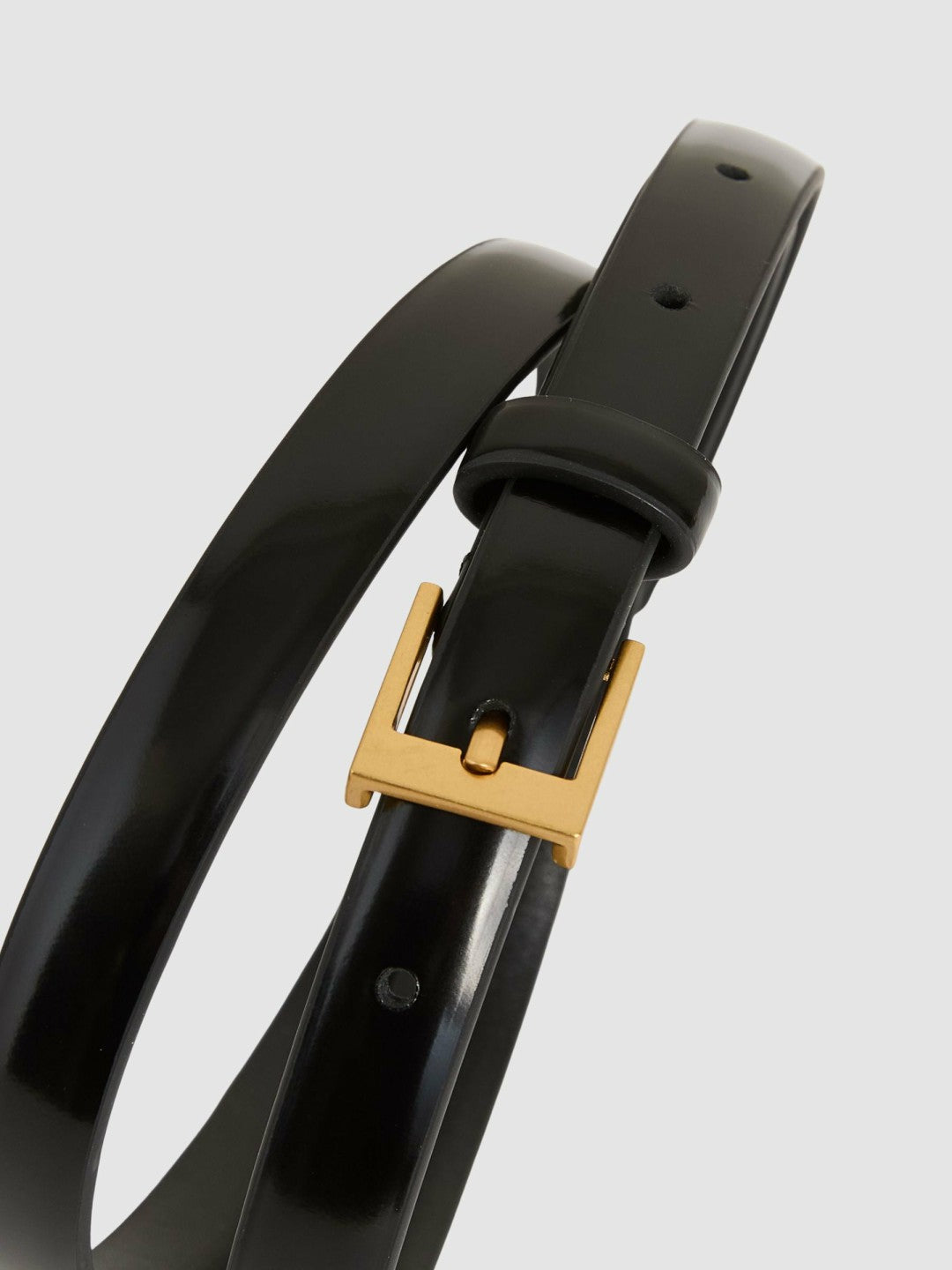 Thin Leather Belt in Black Women | Reiss