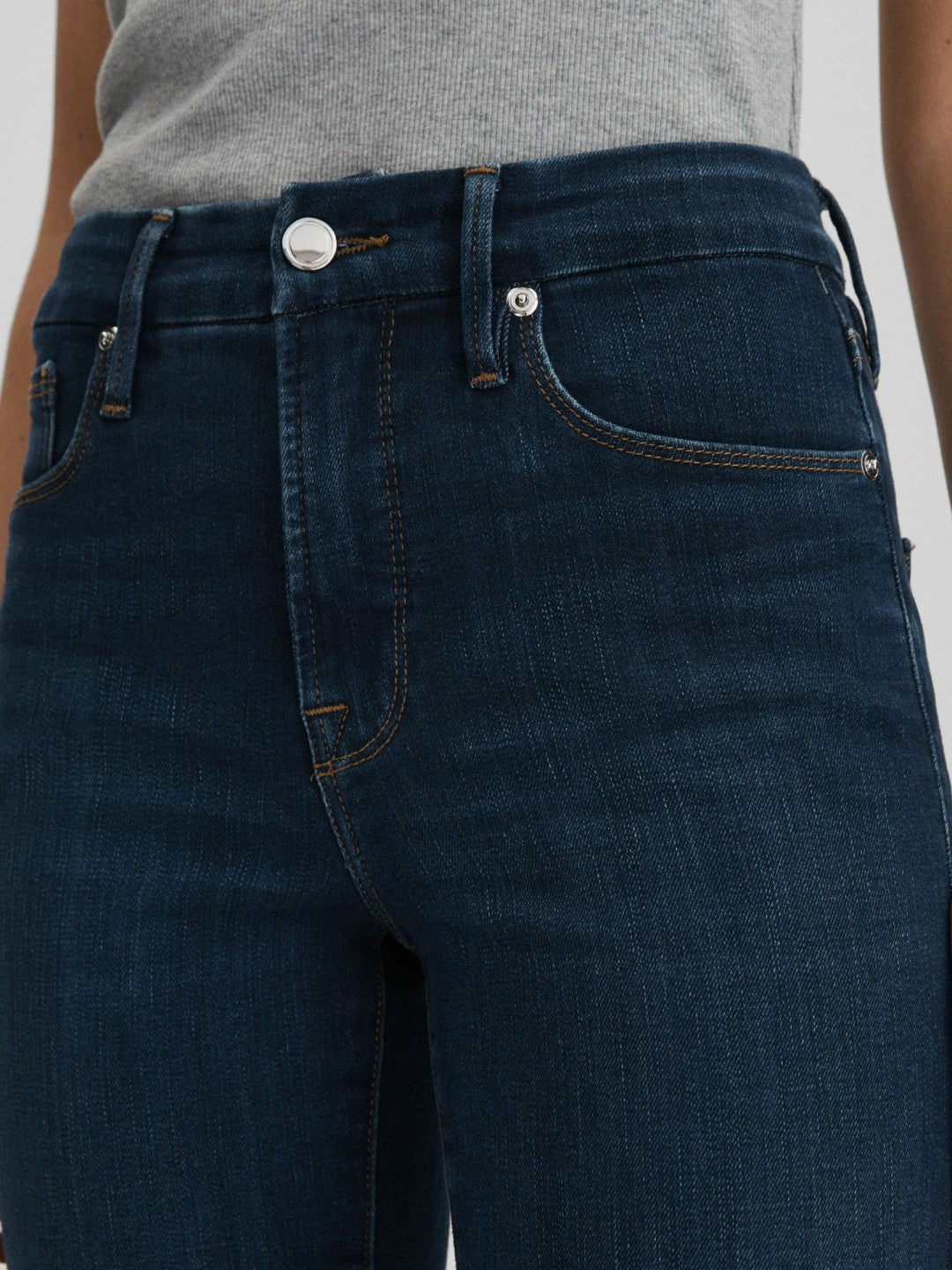 Good American Slim Fit Cropped Jeans in Blue Women | Reiss
