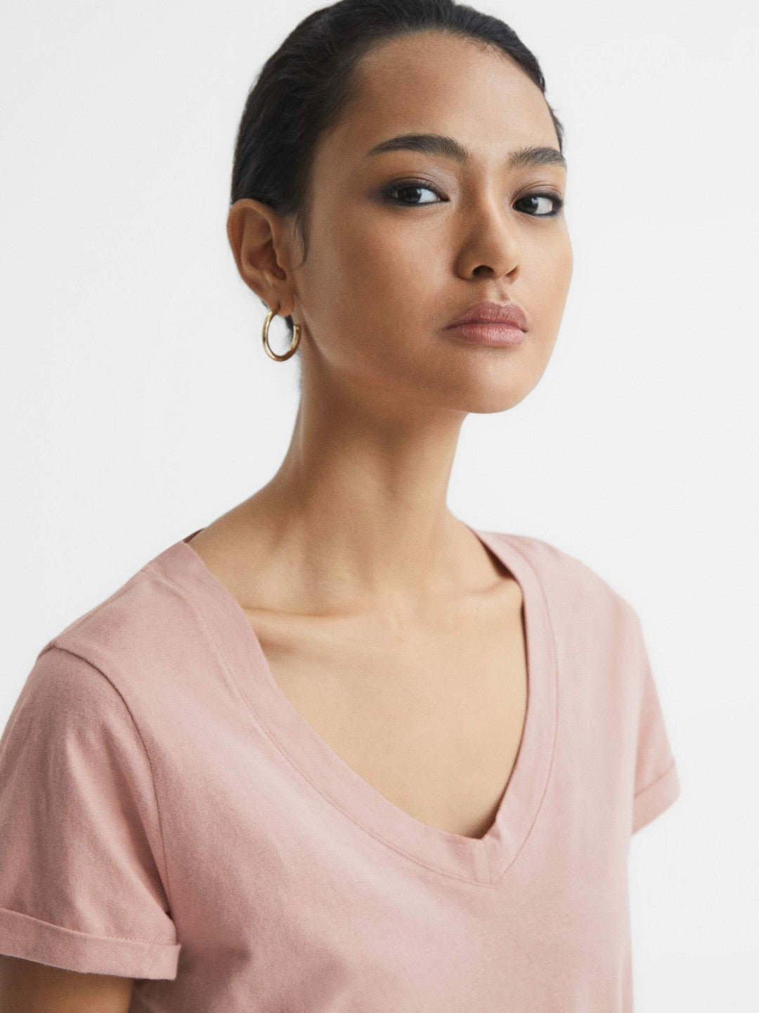 Cotton-Jersey V-Neck T-Shirt in Light Pink Women | Reiss