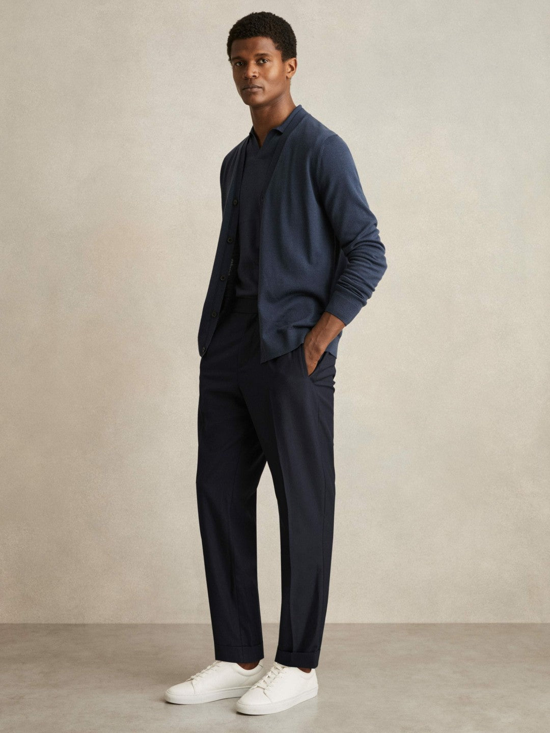 Relaxed-Fit Pleated Tapered Trousers in Navy Men | Reiss