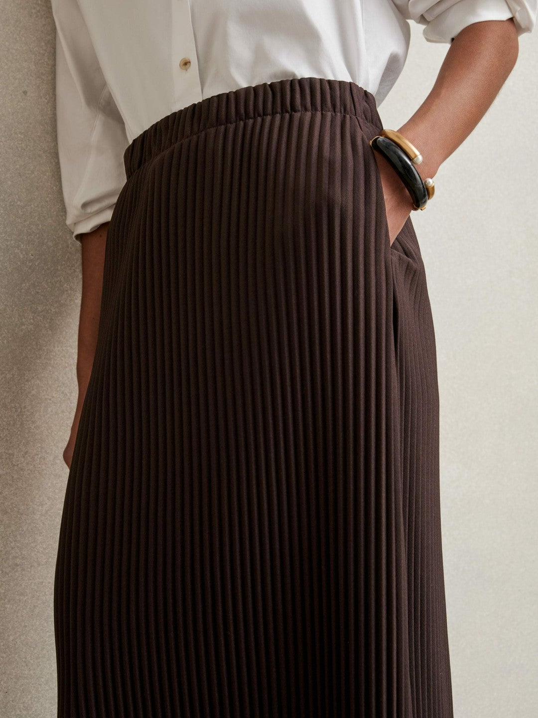 Pleated Jersey Midi Skirt in Burgundy Women | Reiss