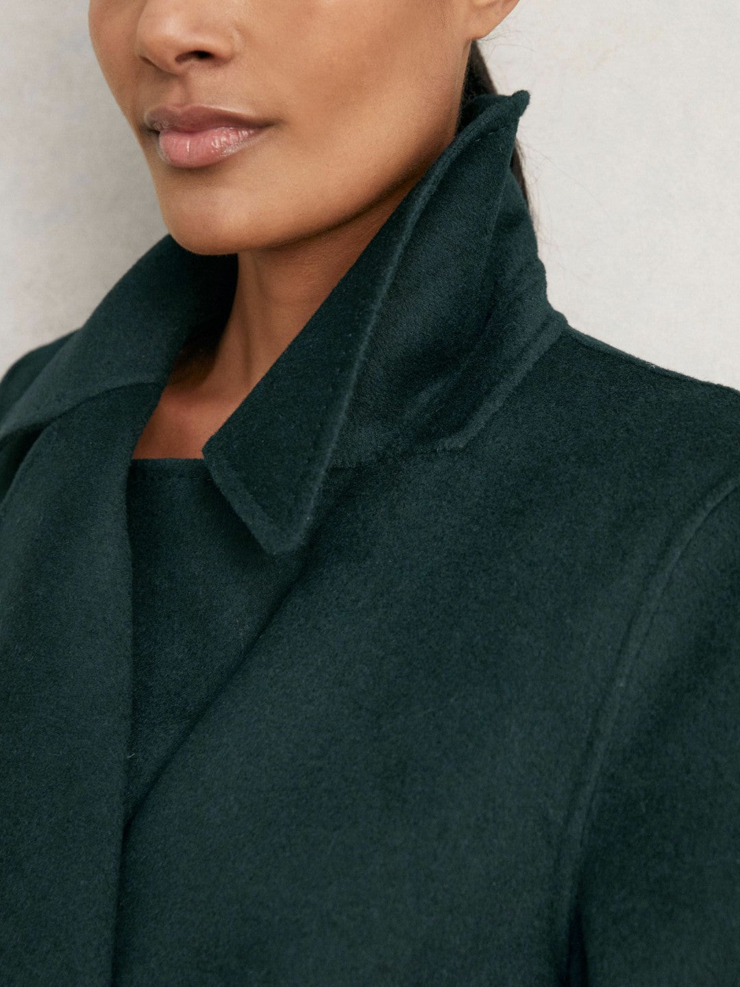 Double-Breasted Blindseam Coat Wool-Blend in Green Women | Reiss