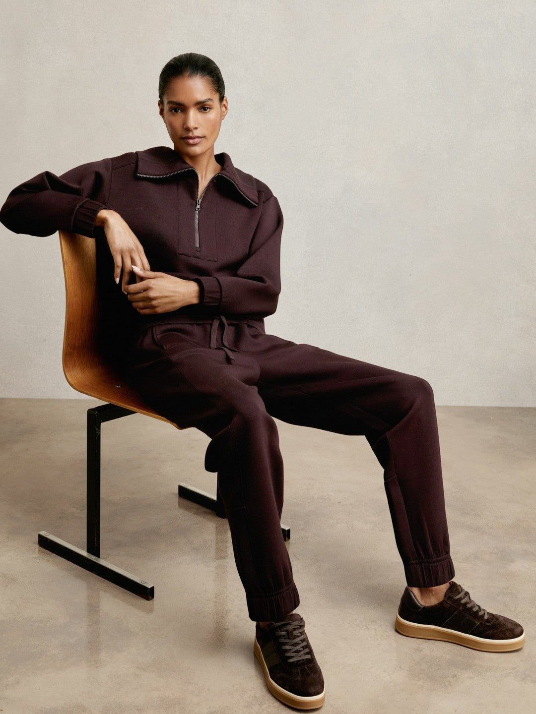 Tapered Elasticated-Waist Joggers in Plum Women | Reiss
