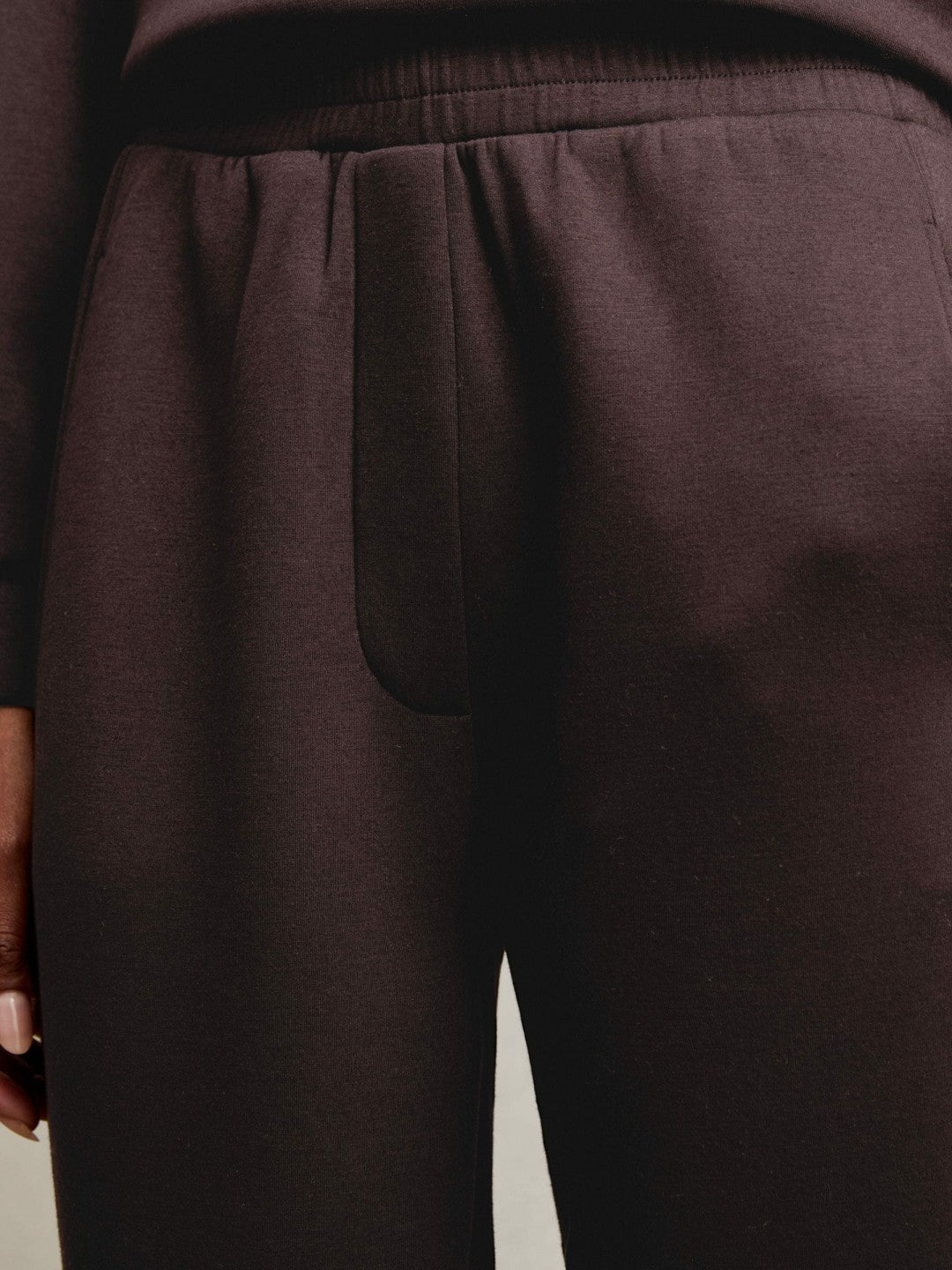 Tapered Elasticated-Waist Joggers in Plum Women | Reiss