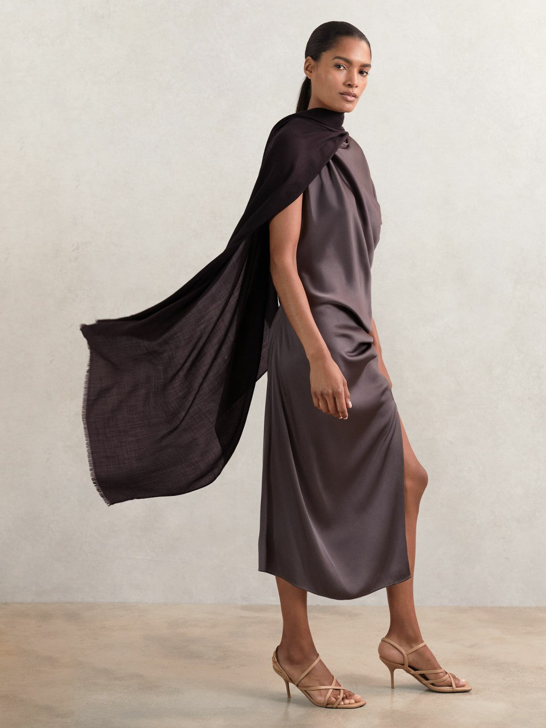 Wool-Cashmere Lightweight Scarf in Burgundy Women | Reiss
