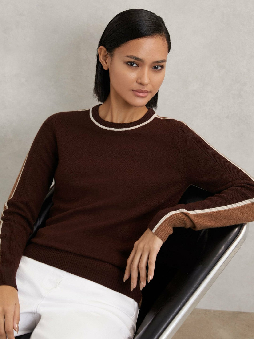 Wool-Blend Colour-Block Jumper With Cashmere in Burgundy/Tan Women | Reiss
