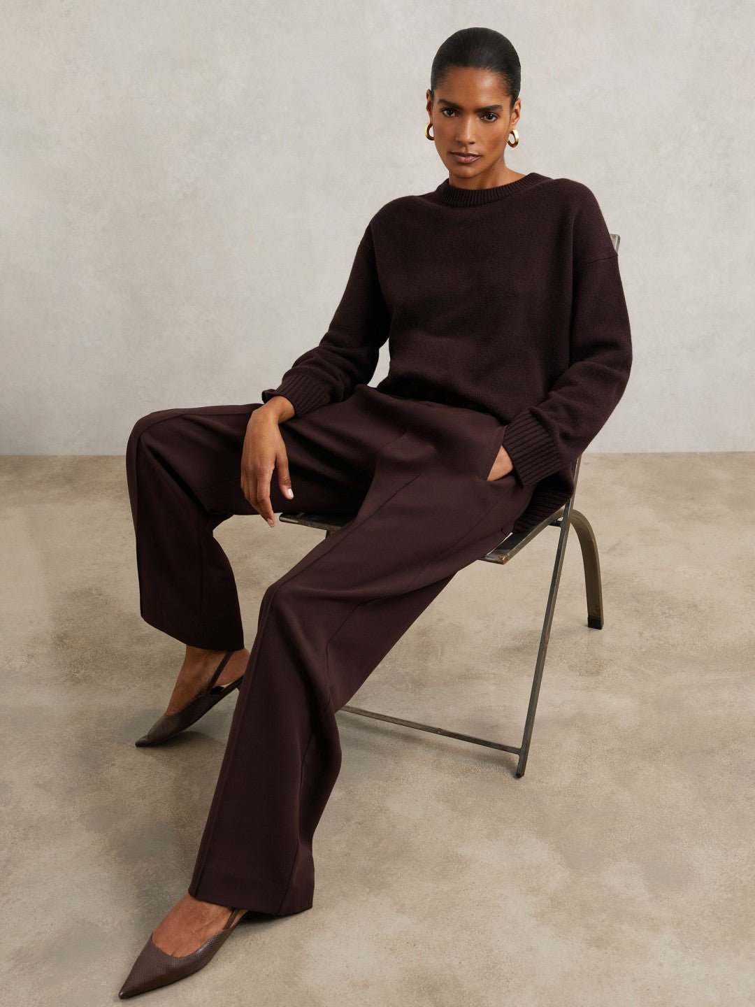 Petite Wide Leg Elasticated Waist Trousers in Burgundy Women | Reiss