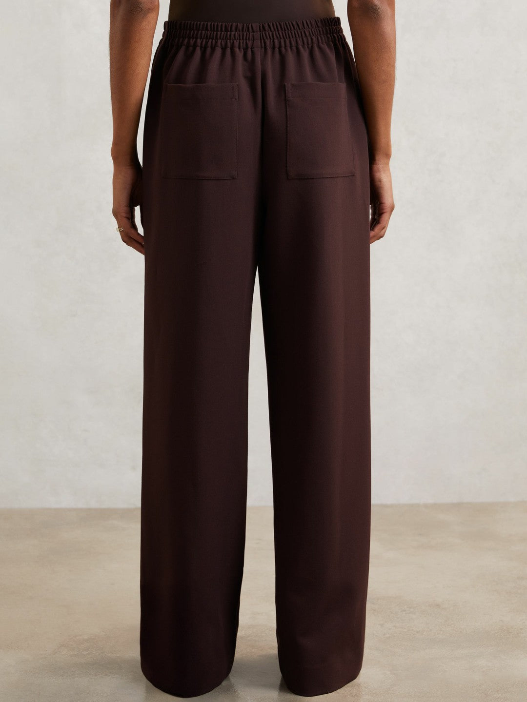 Wide Leg Elasticated Waist Trousers in Burgundy Women | Reiss