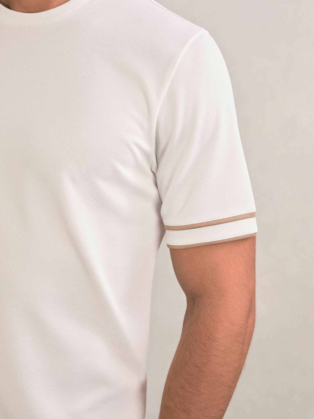 Textured Crew-Neck Tipped T-Shirt in White Men | Reiss