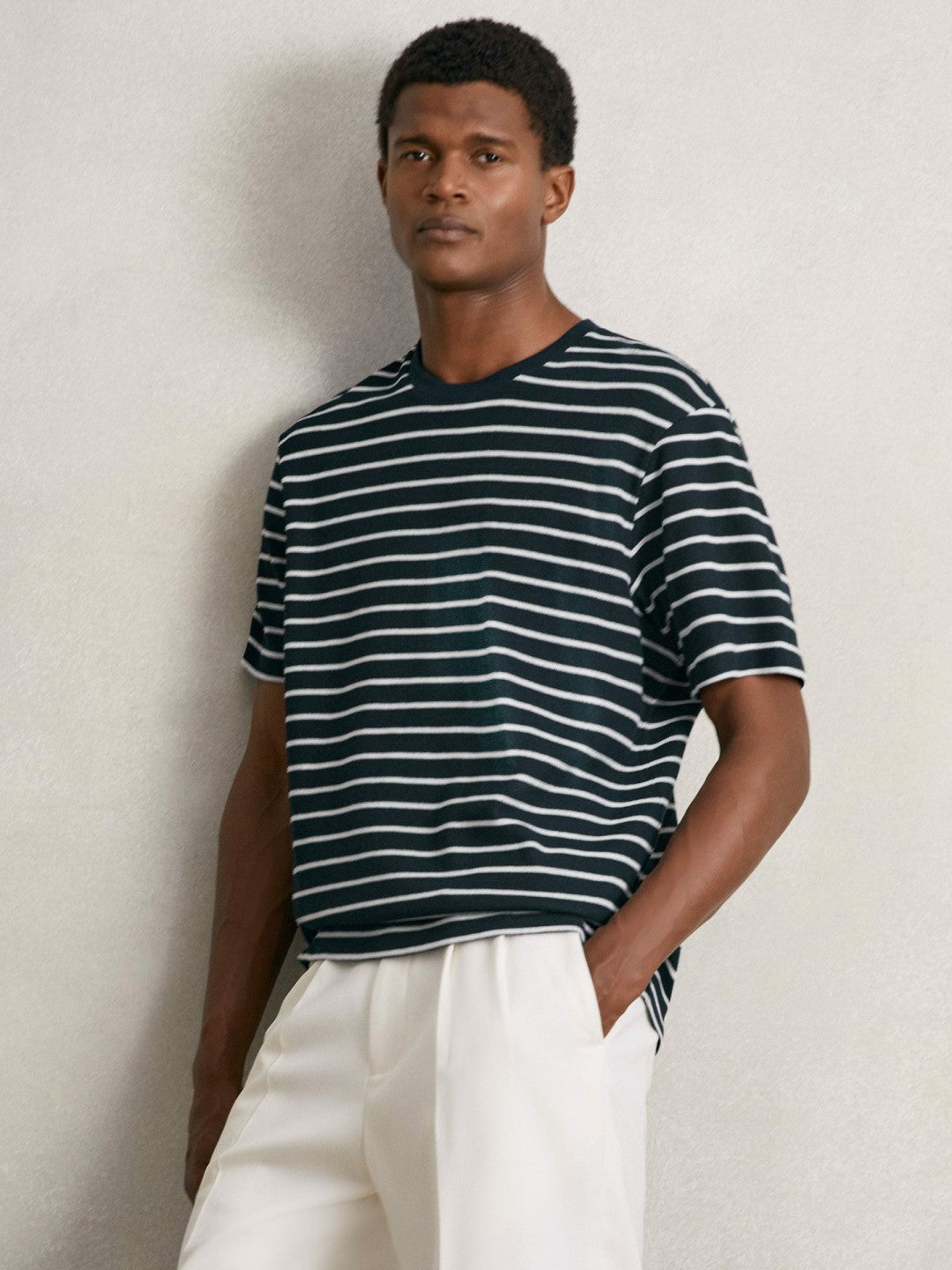 Cotton Textured Stripe T-Shirt in White/Navy Men | Reiss