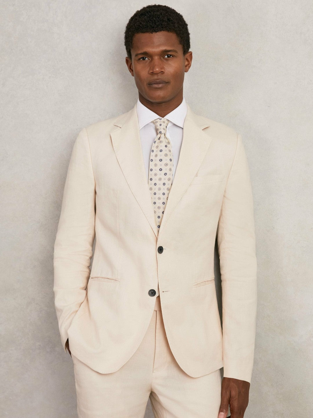Silk Floral-Medallion Tie in Ivory Men | Reiss