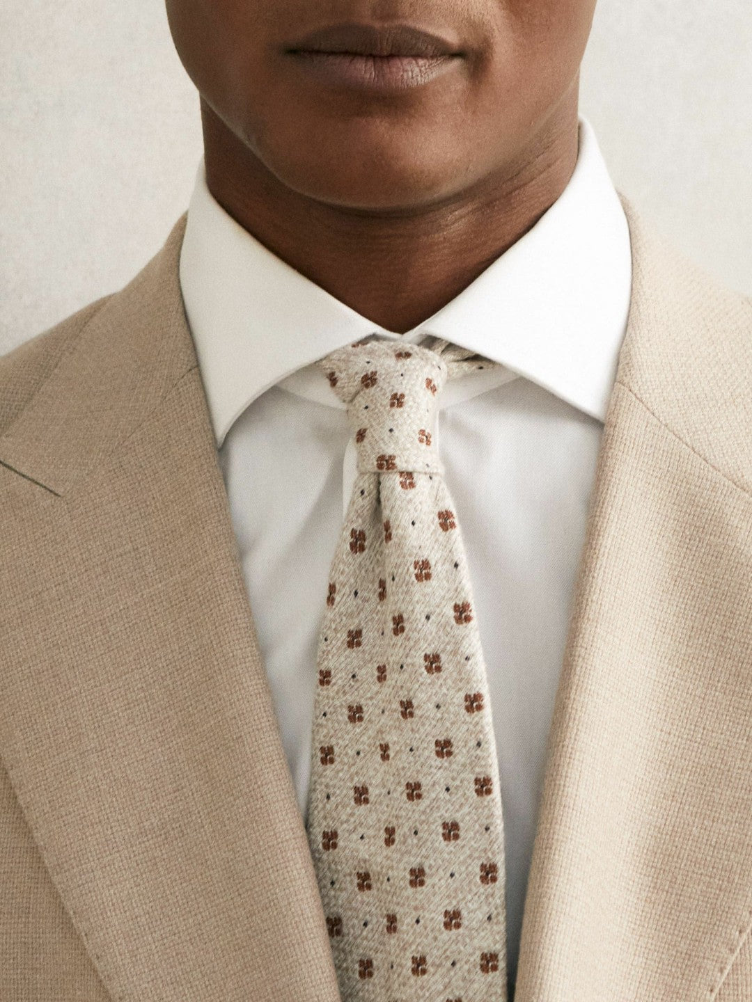 Wool-Silk Floral-Medallion Tie in Oatmeal Melange Men | Reiss