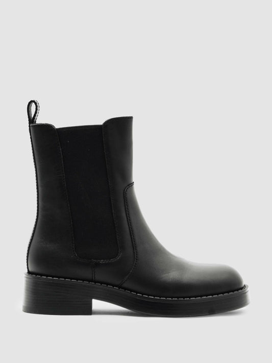 Leather Chelsea Boots in Black Women | Reiss