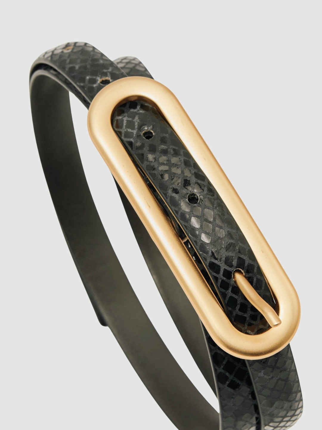 Leather Elongated-Buckle Skinny Belt in Black Women | Reiss