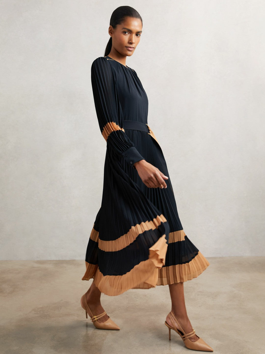 Colour-Block Pleated Midi Dress in Navy/Camel Women | Reiss