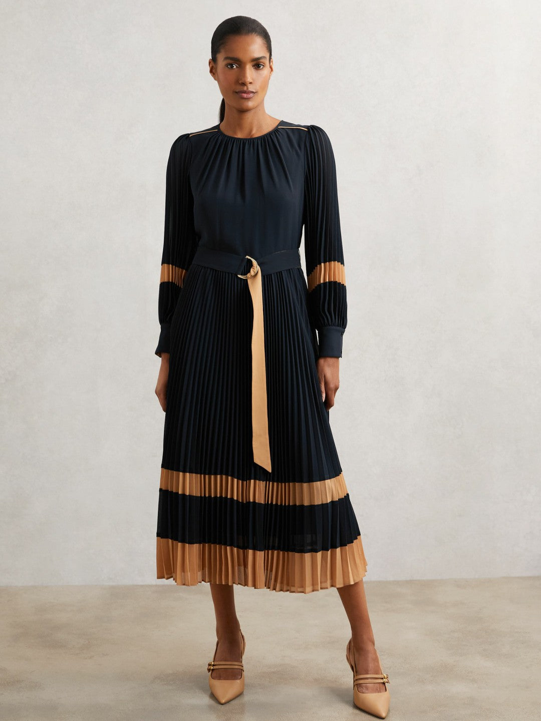Colour-Block Pleated Midi Dress in Navy/Camel Women | Reiss