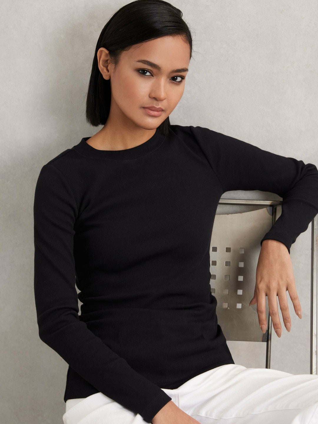 Cotton Long-Sleeve Ruched T-Shirt with Stretch in Black Women | Reiss