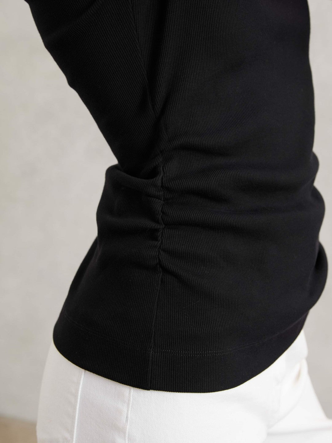 Cotton Long-Sleeve Ruched T-Shirt with Stretch in Black Women | Reiss